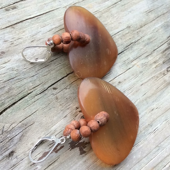 bebe Distressed Heart Earrings set in 925 Posts - Picture 2 of 10